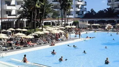 Hotel Servatur Waikiki