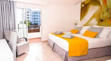 Hotel Servatur Waikiki
