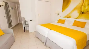Hotel Servatur Waikiki