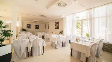 HOTEL SLAVEN***