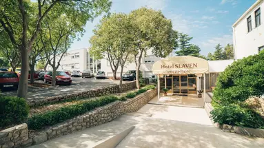 HOTEL SLAVEN***