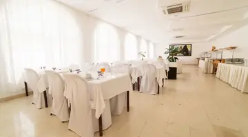 HOTEL SLAVEN***