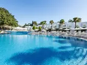 Hotel So NIce Beach Resort
