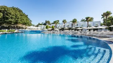 Hotel So NIce Beach Resort