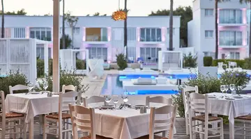 Hotel So NIce Beach Resort