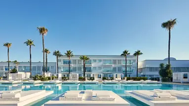 Hotel So White Beach Resort