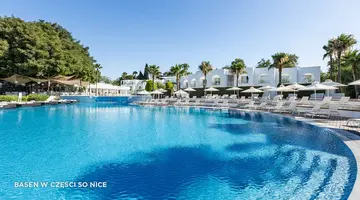 Hotel So White Beach Resort