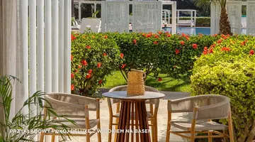 Hotel So White Beach Resort