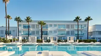 Hotel So White Beach Resort