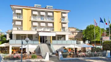 Hotel St. Moritz
