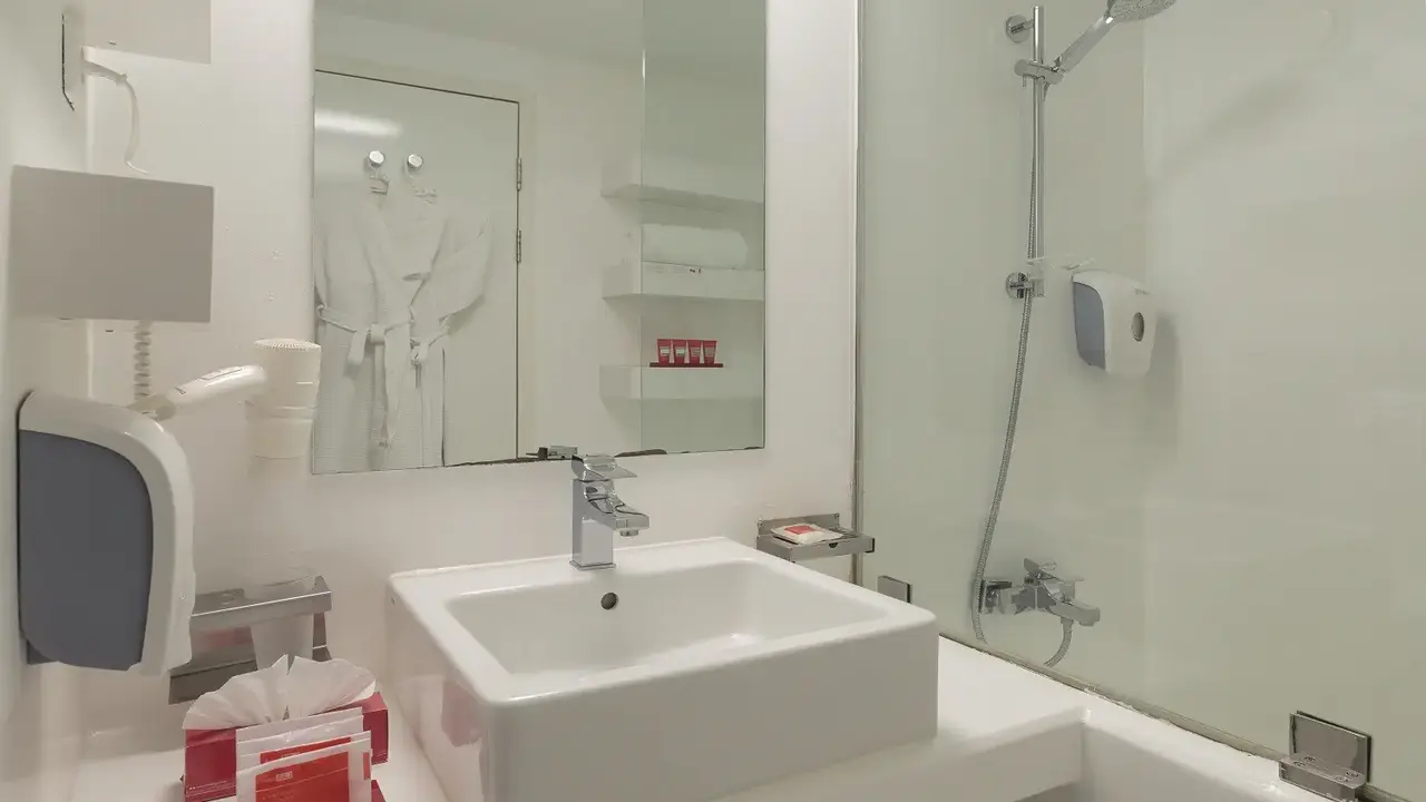 HOTEL SU