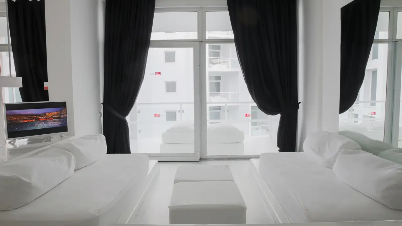 HOTEL SU