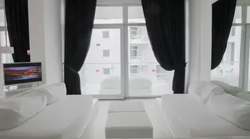HOTEL SU