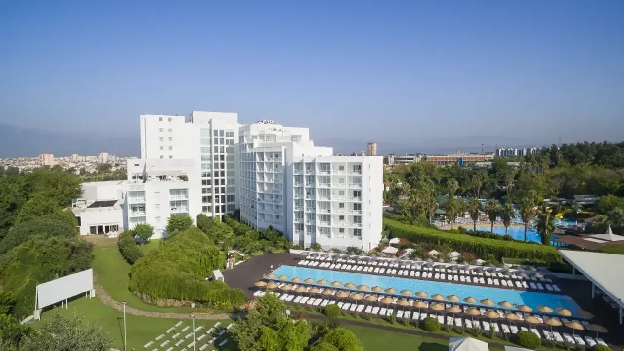 HOTEL SU