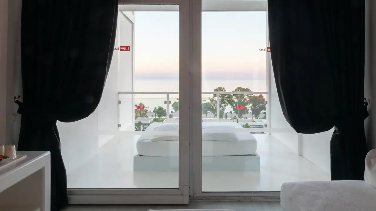 HOTEL SU