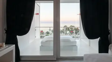 HOTEL SU