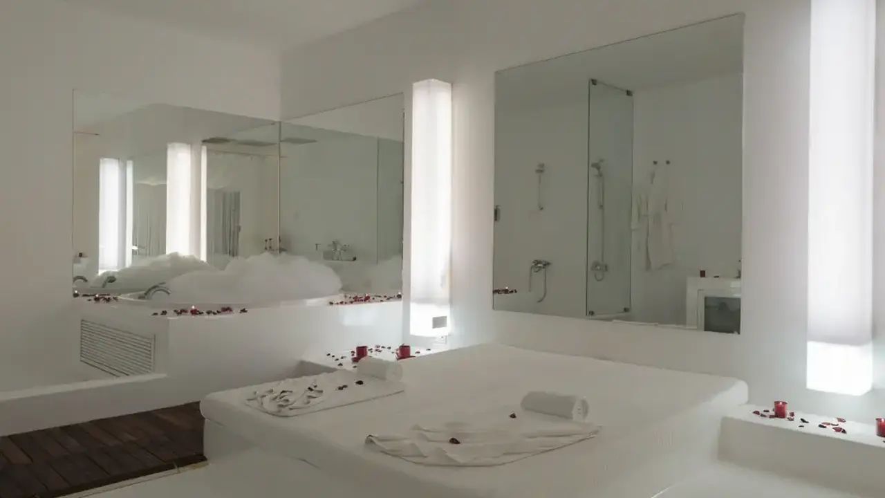 HOTEL SU