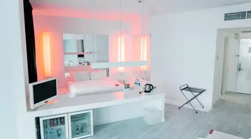 HOTEL SU