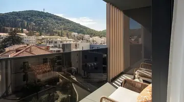 Hotel Sumratin