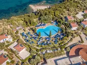 Hotel Sunrise Village Beach