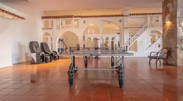 Hotel Sunrise Village Beach