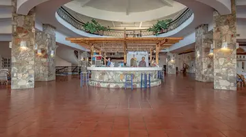 Hotel Sunrise Village Beach