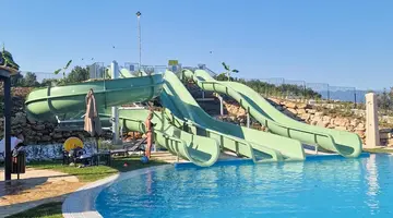 Hotel Sunrise Village Beach