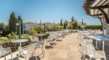 Hotel Sunrise Village Beach