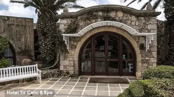 HOTEL TA CENC AND SPA