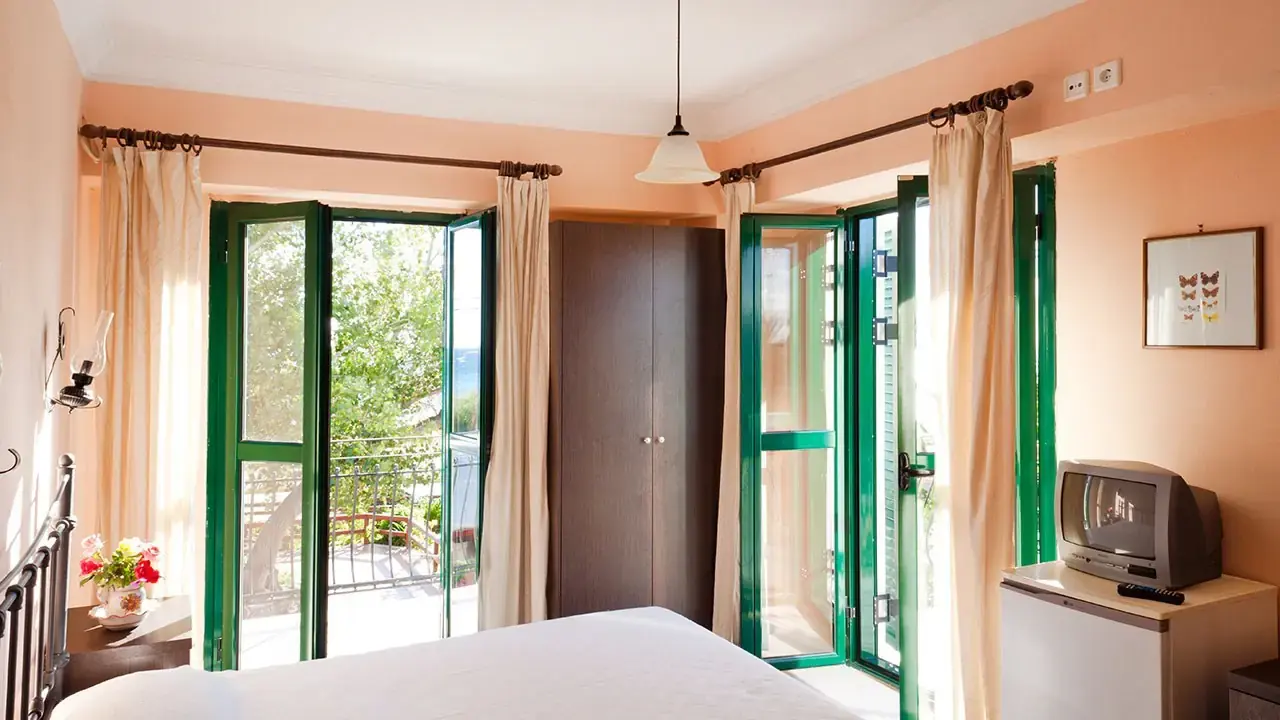 Hotel Tara Beach