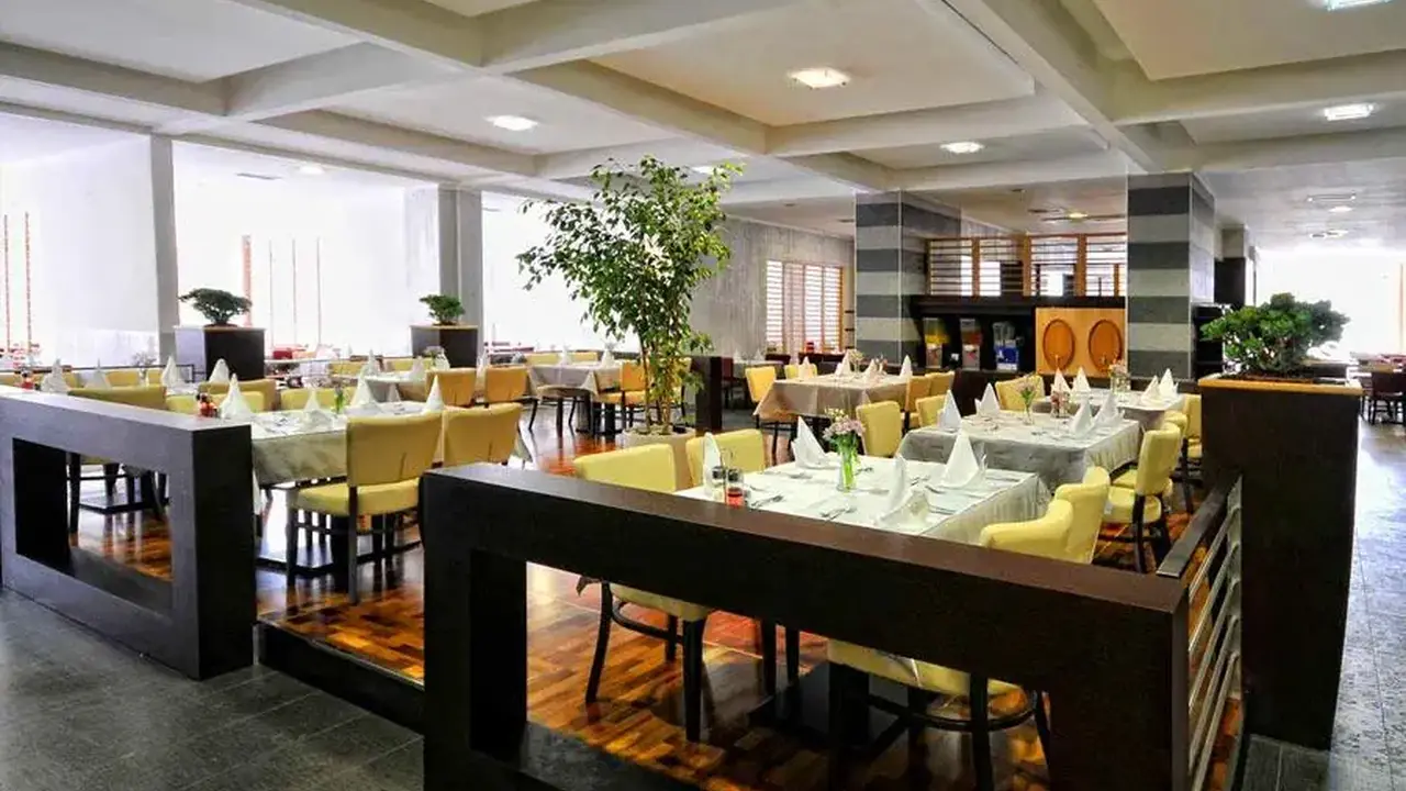 Hotel Tara