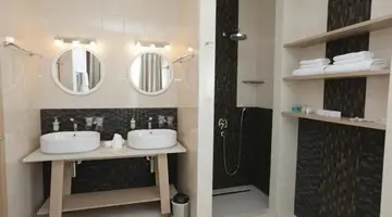 Hotel Tara