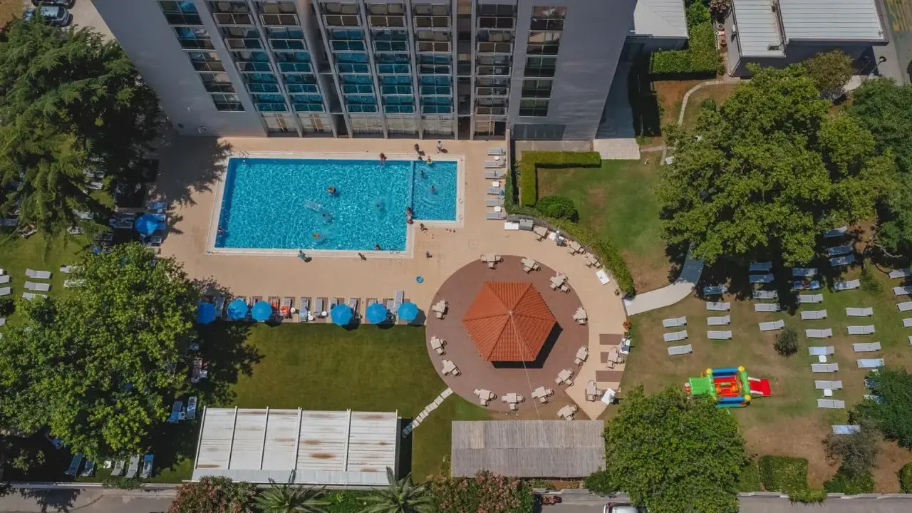 Hotel Tara