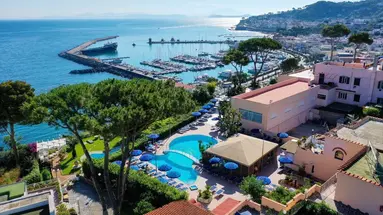Hotel Terme & Beach Club Cristallo Palace