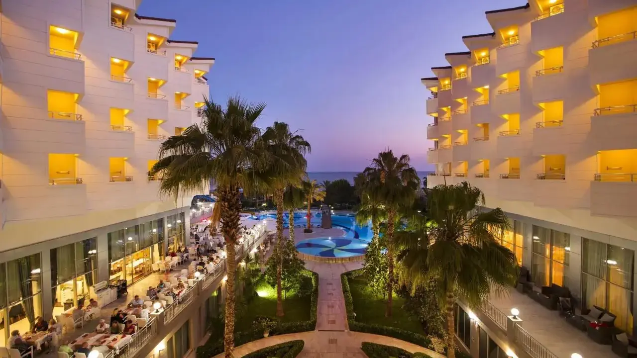 HOTEL TERRACE BEACH RESORT