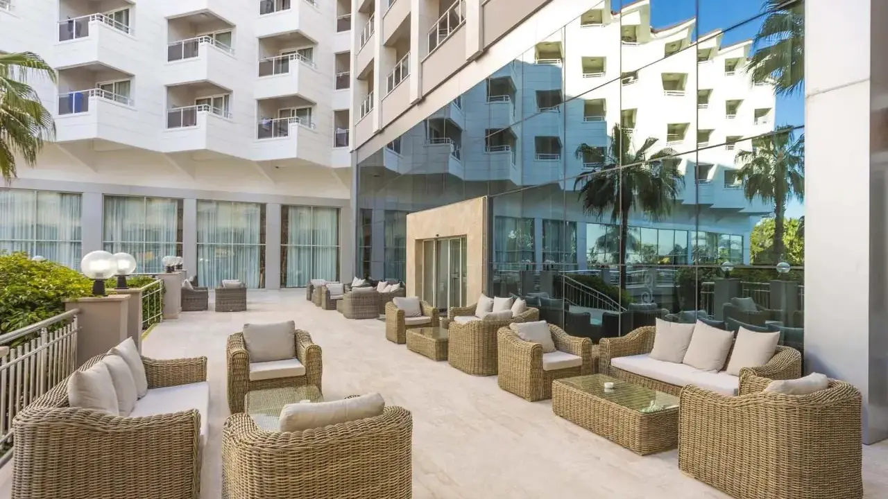 HOTEL TERRACE BEACH RESORT