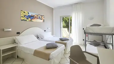 HOTEL TERRASINI