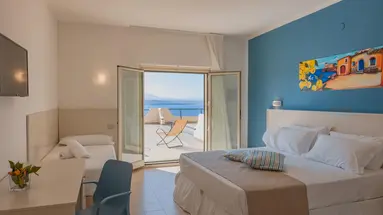 HOTEL TERRASINI