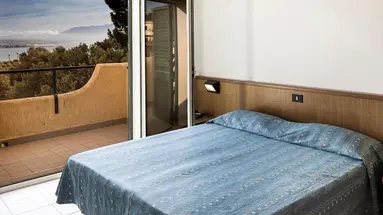 HOTEL TERRASINI