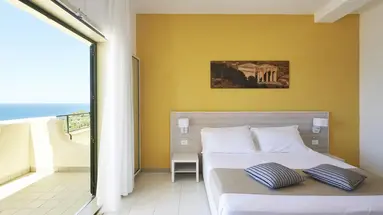 HOTEL TERRASINI