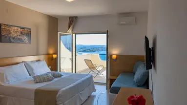 HOTEL TERRASINI