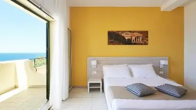 HOTEL TERRASINI
