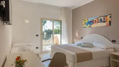 HOTEL TERRASINI