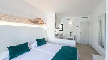 Hotel THB Flora