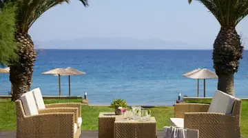 Hotel The Ixian Grand & All Suites