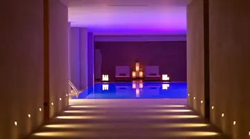 Hotel The Ixian Grand & All Suites
