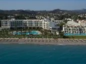 Hotel The Ixian Grand & All Suites