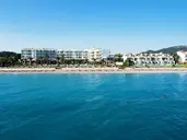 Hotel The Ixian Grand & All Suites