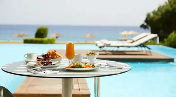 Hotel The Ixian Grand & All Suites