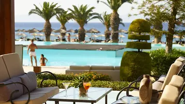 Hotel The Ixian Grand & All Suites